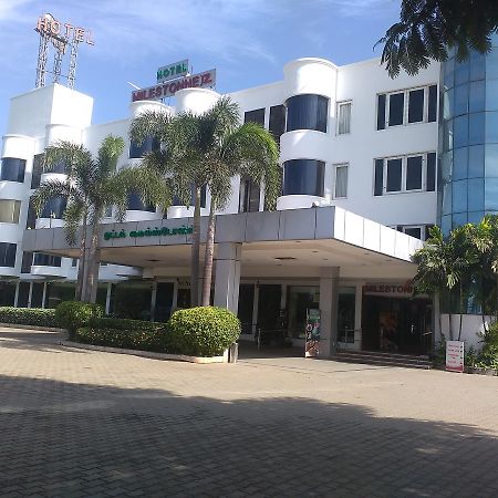 Hotel Milestonnez Sriperumbudur Екстериор снимка