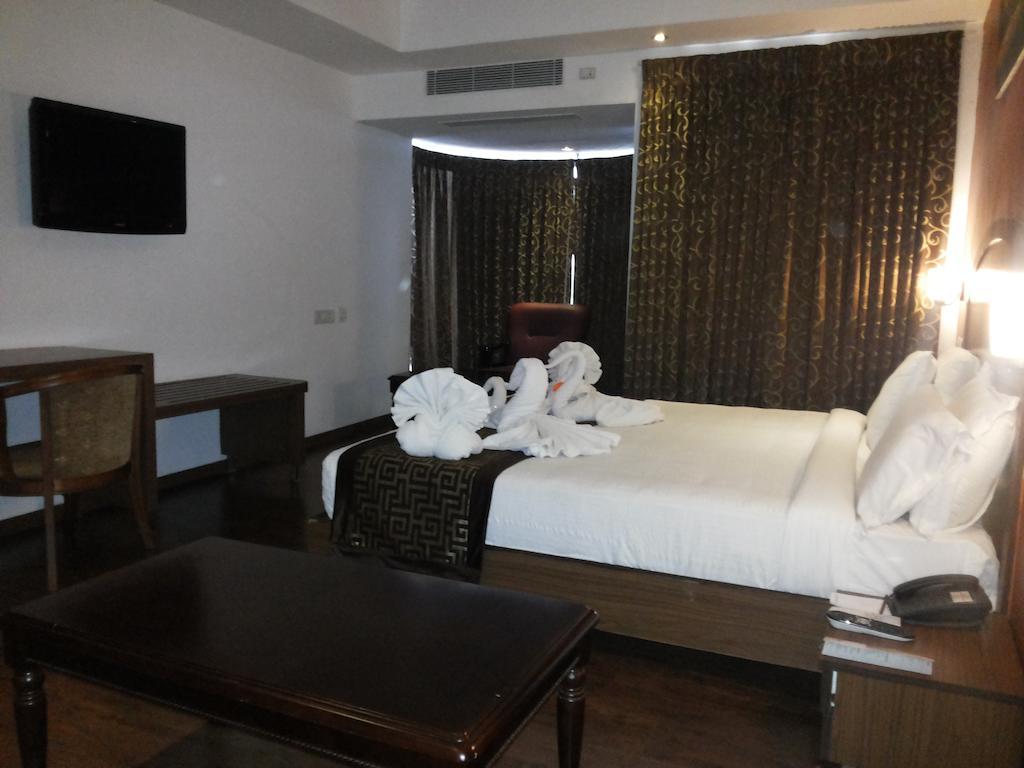 Hotel Milestonnez Sriperumbudur Стая снимка